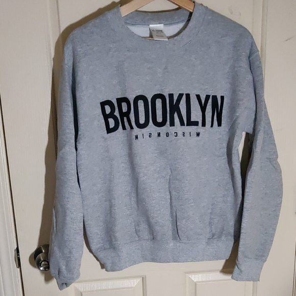 Aritzia Other - Aritzia Gray Crewneck Sweater